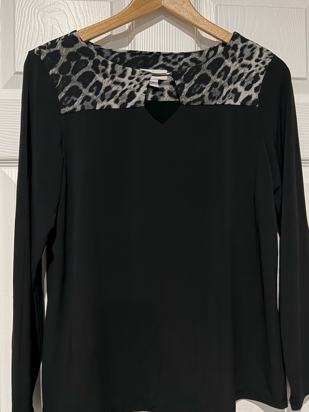 Susan Graver Black Long-Sleeve Top with Gray Leopard Yoke Size Medium